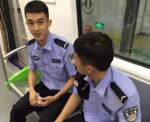 警校生苦讀四年，卻因父親惹的禍無緣公安聯考，學生表示很冤