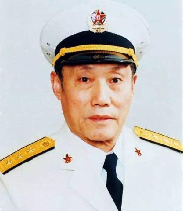 他62歲任海軍政委，70歲上將，率26軍參加長津湖戰役，享年100歲
