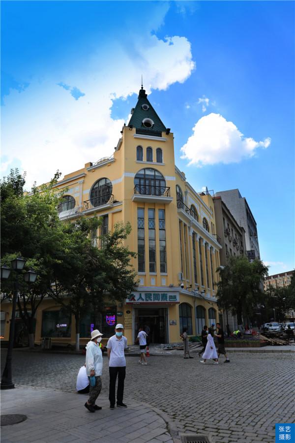 哈爾濱有條堪稱亞洲第一街:仿歐建築71棟,“黃金”鋪就的石頭路 哈爾濱有條堪稱亞洲第一街:仿歐建築71棟,“黃金”鋪就的石頭路