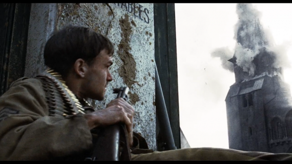 300多萬大軍諾曼底登陸戰,屍橫遍地血染沙灘,犧牲1隊人營救1個人 300多萬大軍諾曼底登陸戰,屍橫遍地血染沙灘,犧牲1隊人營救1個人