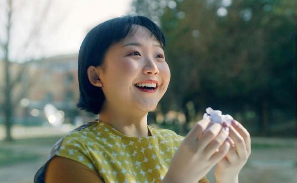 自信女王辣目洋子：矮胖壯也能美出圈，還在全球四大時裝週走秀