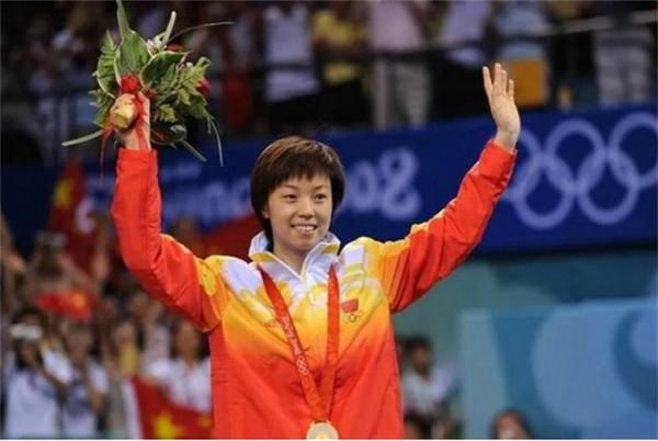 張怡寧的故事：嫁大20歲老公不被看好，如今被寵上天