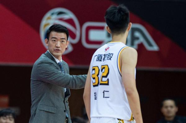 楊鳴、李春江、劉維偉、王博，東北教練撐起中國籃球