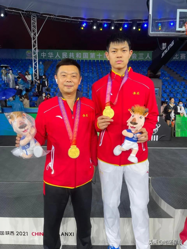 冠軍之路 | 李浩南:從五人籃球賽場走向三人籃球冠軍 冠軍之路 | 李浩南:從五人籃球賽場走向三人籃球冠軍