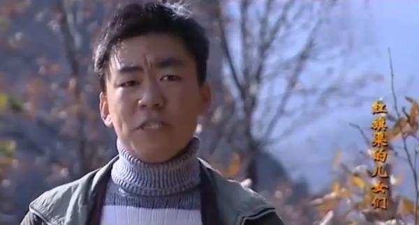 “娛圈淨土”王寶強的逆襲史:工地打工,兩次下跪,光膀子滾釘板 “娛圈淨土”王寶強的逆襲史:工地打工,兩次下跪,光膀子滾釘板