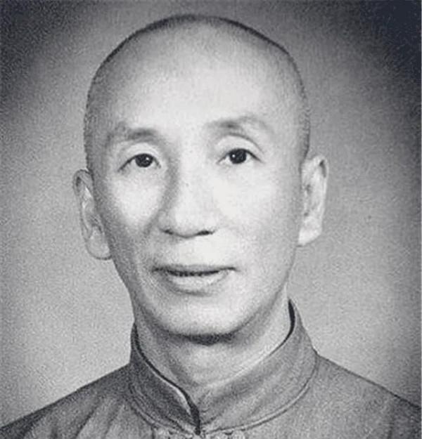 葉問葬禮現場老照片：愛徒李小龍穿布鞋祭奠，現場大佬雲集