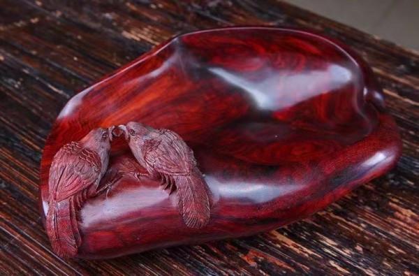 一對燕雀的愛情故事！紫檀木雕——百年好合