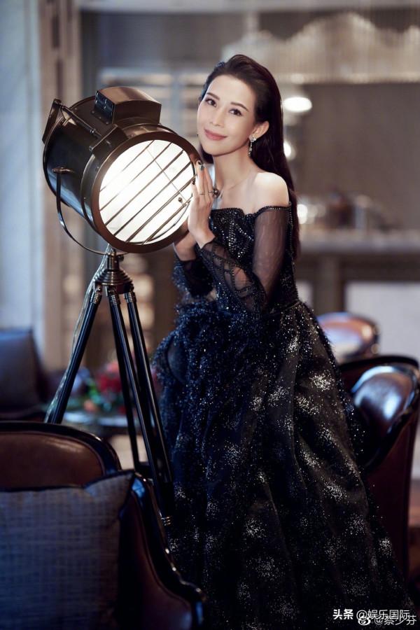 蔡少芬曬與張晉合照 穿同色系情侶裝超甜