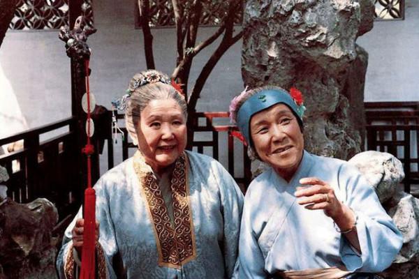 寶釵前世之迷：藤精草怪全靠石頭滋養，人沒修好就妄想做神