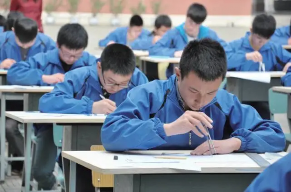 “世界工廠”爭奪戰即將上演,中國破局之道或許並不在製造業 “世界工廠”爭奪戰即將上演,中國破局之道或許並不在製造業