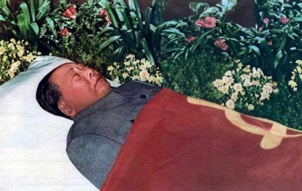 湖南老農隱居深山50年，為女兒看病意外暴露身份：原是毛主席警衛