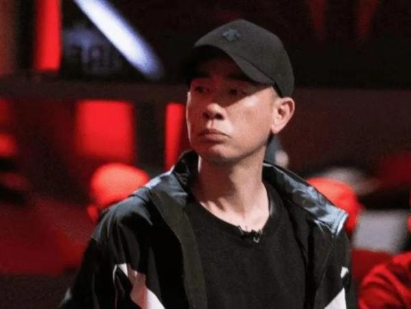 定居內地的港星現狀:有人通告不斷,有人蝸居小縣城,有人買房 定居內地的港星現狀:有人通告不斷,有人蝸居小縣城,有人買房