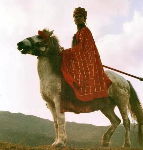 因拍《西遊記》被除去軍籍，最終落得屍骨無存，白龍馬的悲慘一生