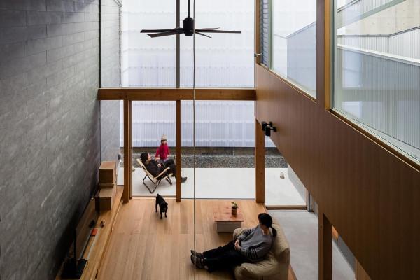 這間日本的家庭住宅,擁有很好的互動性和舒適性 這間日本的家庭住宅,擁有很好的互動性和舒適性