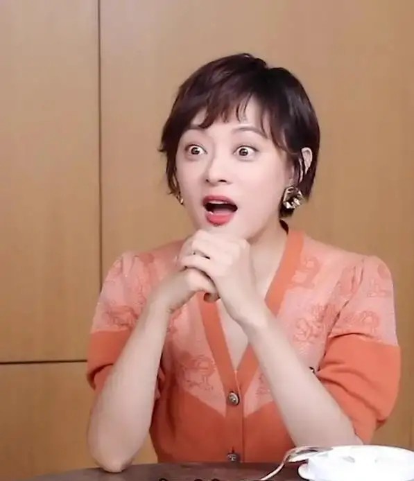 孫儷顏值下滑有些明顯，意外撞臉了她