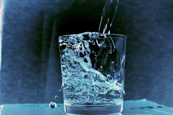 “溼氣”是怎麼來的？喝水過多就會溼氣重嗎？醫生給你講清楚