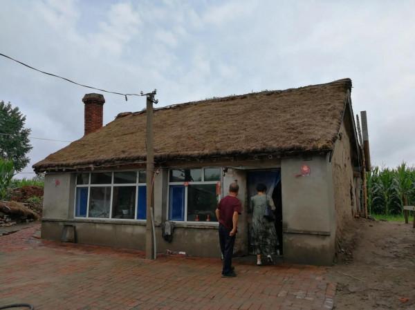 我家這個鄰居,經常來偷東西,想個法子我治治他 我家這個鄰居,經常來偷東西,想個法子我治治他