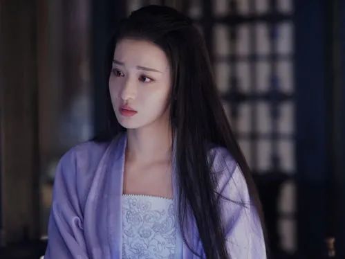 現代裝一般古裝卻美出天際，這些女星個頂個的好看，可就是紅不了