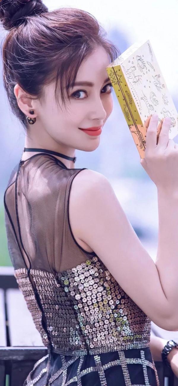 王麗坤、王曉晨、楊穎