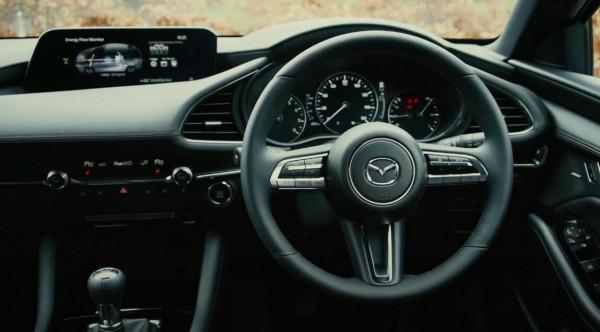 新款馬自達3 Hatchback海外亮相！配2&period;0&plus;輕混，車尾是亮點