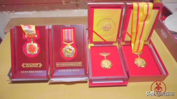 16歲時，他食指被削斷，卻拒絕住院治療