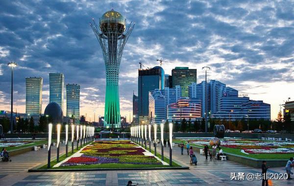 哈薩克獨立3年即開啟遷都豪賭，新首都為何要3次改名？