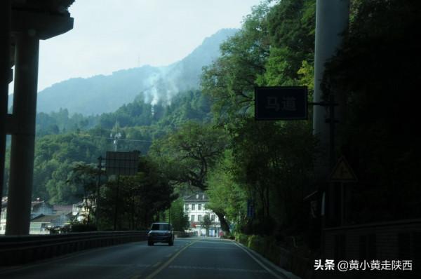 開車翻越秦嶺去漢中,不走高速走國道,路上風景竟然這麼好 開車翻越秦嶺去漢中,不走高速走國道,路上風景竟然這麼好