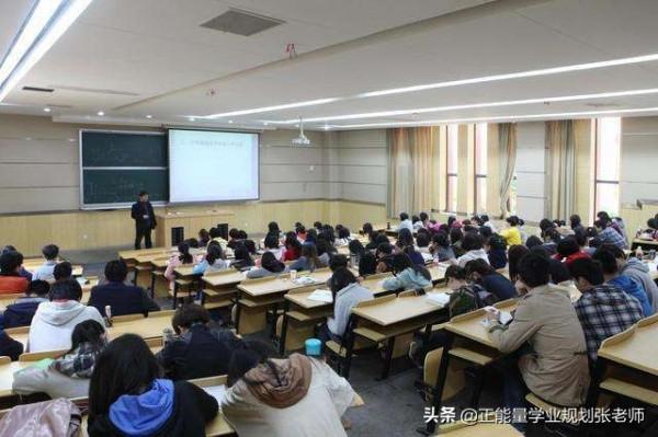 當年的同學和老師變成自己的學生是一種什麼樣的體驗? 當年的同學和老師變成自己的學生是一種什麼樣的體驗?