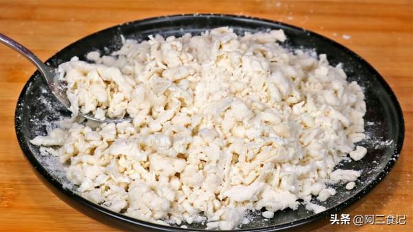 麵疙瘩最簡單的做法，用一個塑膠瓶，5分鐘做一大盤，營養又解饞