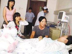 一秒之差從奧運舞臺摔落，終身殘疾，張藝謀愧疚一生的女人還好嗎