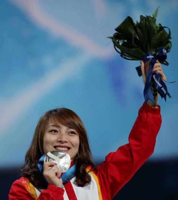“雪上公主”李妮娜，四奪世錦賽冠軍，中國雪上專案領軍人