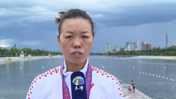 賽艇賽場逞英豪！李晶晶隨隊奪冠，她將目光鎖定巴黎