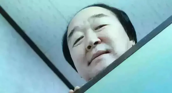 家族滅門，11人集體上吊，終於有人敢拍這印度第一懸案