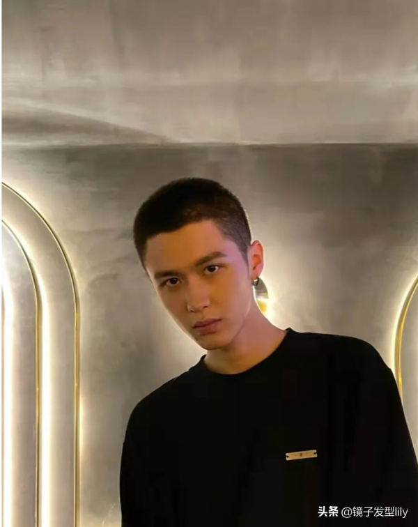 男發不管怎麼剪,最帥還是這4種,大多數男士都喜歡 男發不管怎麼剪,最帥還是這4種,大多數男士都喜歡