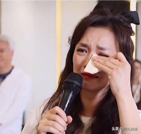 有了很多錢和特權,還想要很多愛?這些明星賣慘的樣子,真醜 有了很多錢和特權,還想要很多愛?這些明星賣慘的樣子,真醜