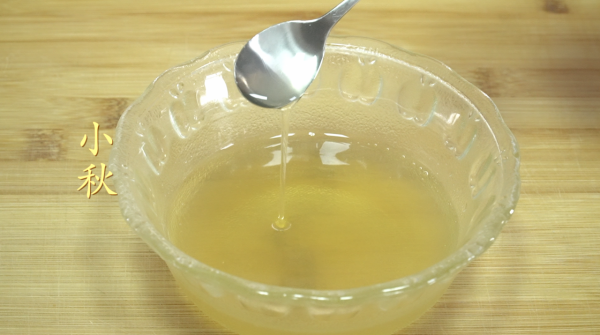 想吃慕斯蛋糕不用買,有冰箱就能做,香濃絲滑,在家也能做大廚 想吃慕斯蛋糕不用買,有冰箱就能做,香濃絲滑,在家也能做大廚