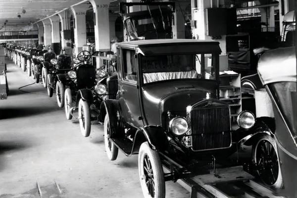 以自己為名,這些汽車品牌其實就是個人名 以自己為名,這些汽車品牌其實就是個人名