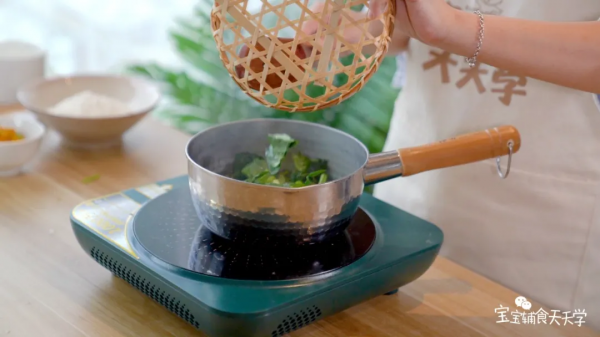 全程免揉麵,超簡單!外酥裡軟,還富含膳食纖維,有效預防便秘 全程免揉麵,超簡單!外酥裡軟,還富含膳食纖維,有效預防便秘