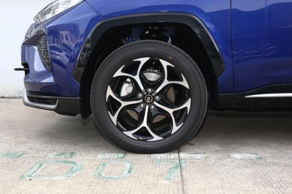 豐田拿出“硬菜”，破百5.92秒，油耗5.2L，帶你看威蘭達高效能版