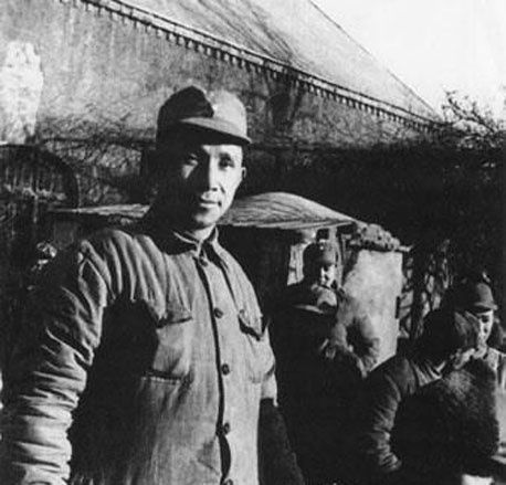 毛主席要粟裕入朝作戰，粟裕因頭痛錯過，後才知他頭裡有3枚彈片