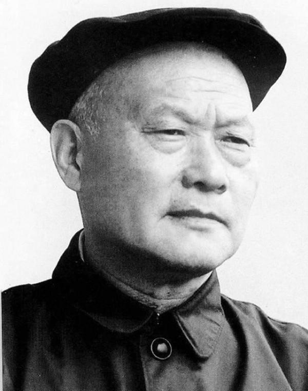 1949年,安徽青年幹部被省委書記叫去,才知失蹤14年的父親是特工 1949年,安徽青年幹部被省委書記叫去,才知失蹤14年的父親是特工