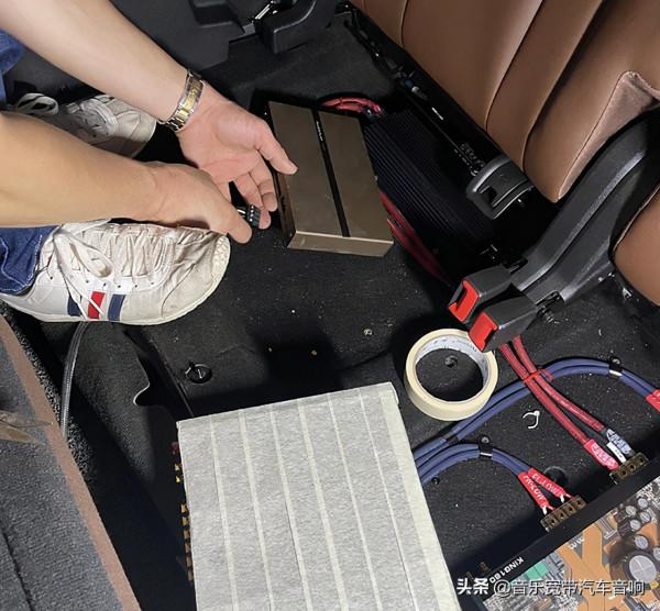 奧迪Q7改裝必偉MM-1D線性PCM播放器和DAC STATE A6 數位音訊處理器​ 奧迪Q7改裝必偉MM-1D線性PCM播放器和DAC STATE A6 數位音訊處理器​