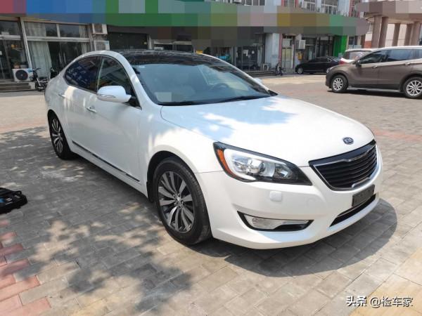 起亞K7見過嗎？當年30萬的韓系旗艦如今8萬即可擁有，網友：凱尊