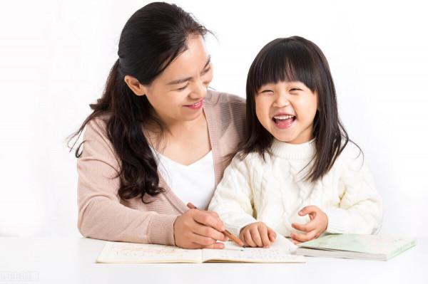 同在廣州，湖南女大學生與母親二十年未見一面，重逢時充滿擔憂