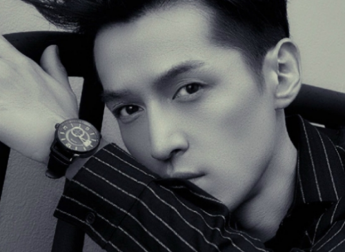 內疚的胡歌:女助理去世後,在廁所崩潰大哭,至今仍在懷念 內疚的胡歌:女助理去世後,在廁所崩潰大哭,至今仍在懷念