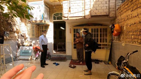 庫姆是什葉派的聖城,貧富差距較大,收入低也保護了傳統手工業 庫姆是什葉派的聖城,貧富差距較大,收入低也保護了傳統手工業