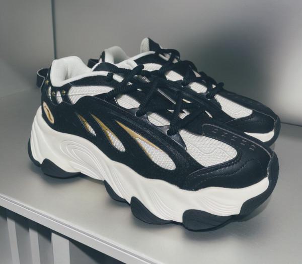 李寧啟用經典老標，首波產品質感超群，運動品牌變奢侈品？