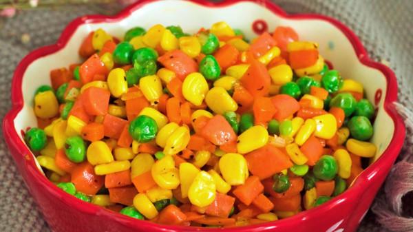 孩子放假，一家人的早中晚餐食譜，葷素搭配營養均衡，頓頓都吃光