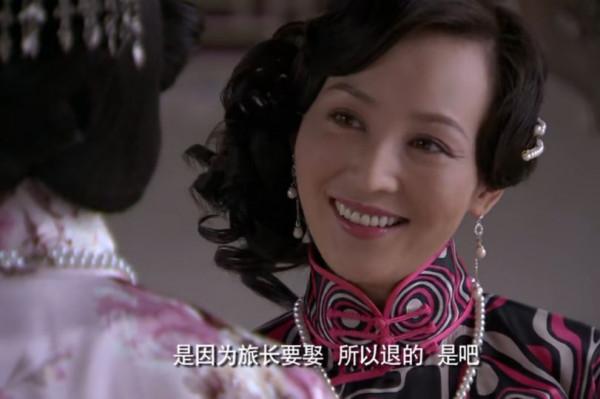 《鐵梨花》中,趙元庚的“太太團”,只有老五活到了最後 《鐵梨花》中,趙元庚的“太太團”,只有老五活到了最後