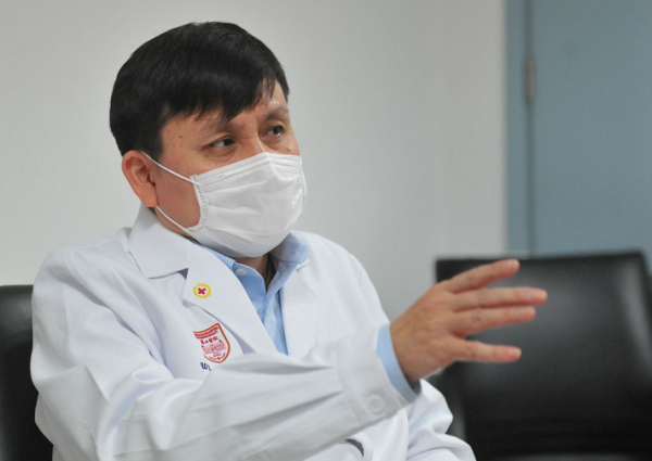 張文宏:保護孩子免受疫情侵害,在家裡也應該使用公筷 張文宏:保護孩子免受疫情侵害,在家裡也應該使用公筷